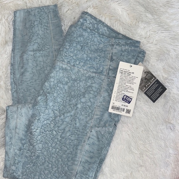 Lululemon Blue Patterned Shorts - Picture 6 of 6